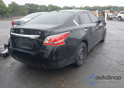 2015 Nissan Altima 2.5/2.5 S/2.5 Sl/2.5 Sv z USA, uszkodzony, nr VIN 1N4AL3AP7FN379301